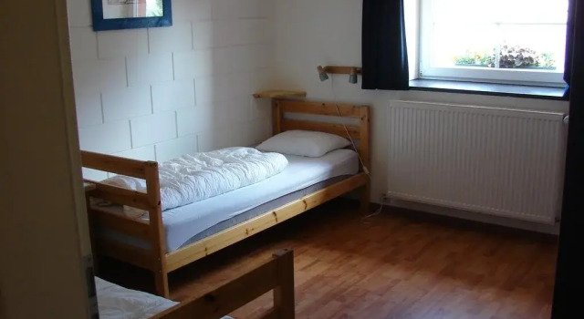 B&B Snow View Lodge, Забронировать Отель «постель и завтрак» Отели Бюллинген с парковкой, Парковка