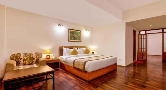 Номер Standard Summit Ttakshang Residency Hotel & Spa 2 Mins Walk to MG Marg