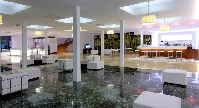 Las Gaviotas Suites Hotel, Book Hotel Hoteller i Playa de Muro med morgenmad, Morgenmad