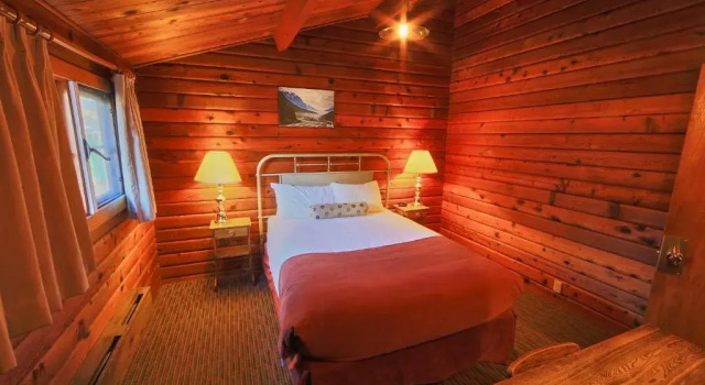Полулюкс с видом на реку Jasper House Bungalows