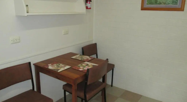 Alpine Riverside Cottages, Book Hotel Porepunkah Victorian High Country