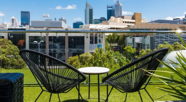 Stylish Studio With Balcony, Забронировать Отель Отели Перта 3 звезды, рядом с Enex Perth, 3*