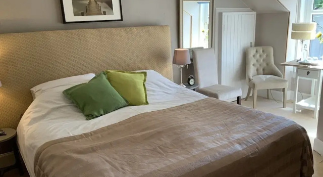 Corran Guest House, Забронировать Гостевой дом Отели Инвернесс с парковкой, рядом с Природный заповедник Меркинч, Парковка