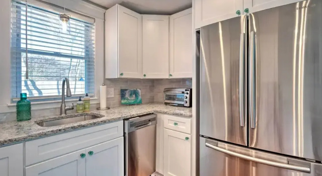 Коттедж Cozy Coastal Cottage: 5 Mi to Narragansett Beach!