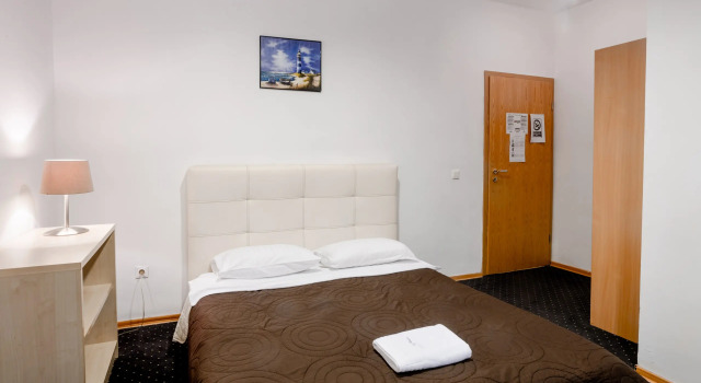 Hotel Pacific, Rezerwuj Hotel Hotele all inclusive w Timisoara, w pobliżu Millennium Church, All Inclusive