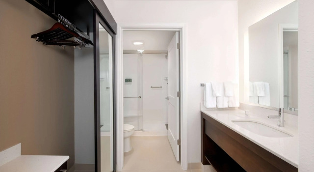 Четырёхместный люкс с 2 комнатами Hampton Inn Atlanta Kennesaw