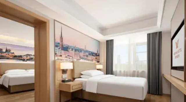 Семейный люкс Deluxe Vienna Hotel