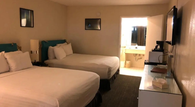 Четырёхместный номер Standard Floridian Hotel