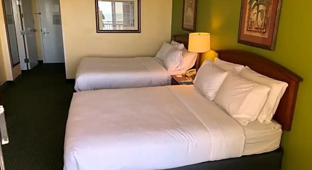 Двухместный номер Standard с балконом и с видом на город Holiday Inn & Suites Clearwater Beach by IHG