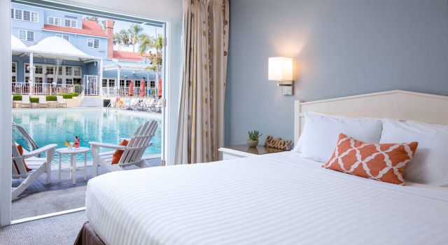 The Lafayette Hotel, Swim Club & Bungalows