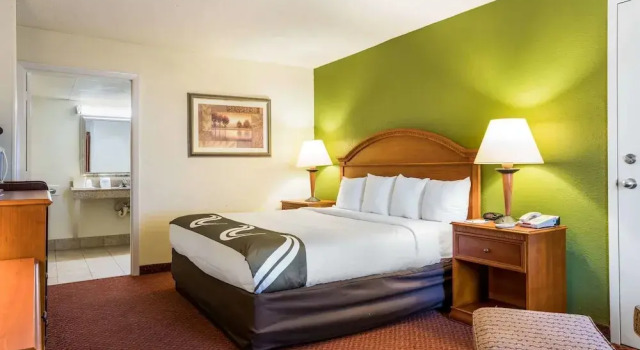 Двухместный номер Standard с балконом Quality Inn Battleboro - Rocky Mount
