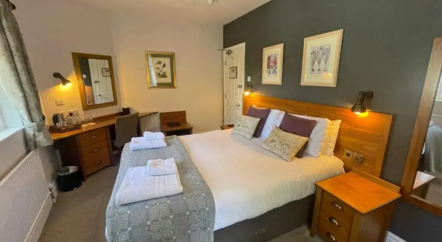 The Jug And Bottle, Buchen Sie Pension Heswall 