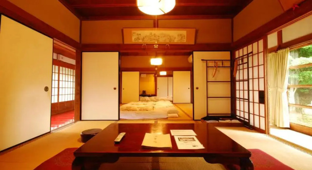Номер Japanese-Style Standard с видом на сад Koyasan Shukubo Saizenin