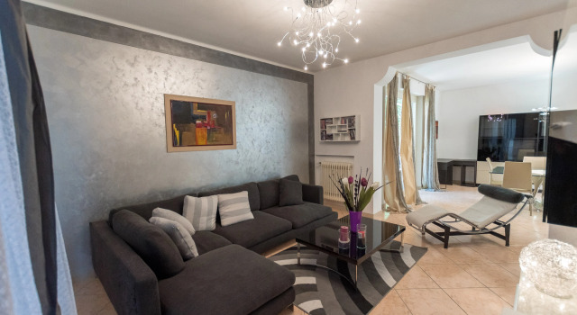 Silvy Apt Salo Charming & Near Center, Забронировать Апартаменты/квартира Отели озера Гарды с парковкой, Парковка