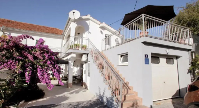 Апартаменты Apartments Vaska