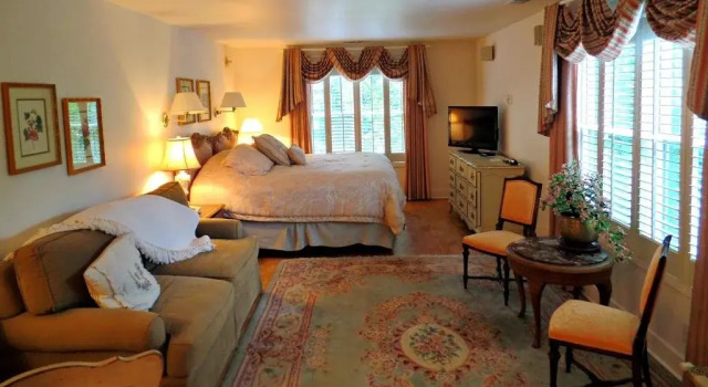 Secret Garden Inn
