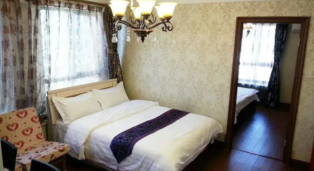 Yingxiang Hotel(大连星海映像酒店式公寓（星海广场地铁口店）)