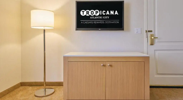 Двухместный полулюкс North Tropicana Atlantic City – A Caesars Rewards Destination