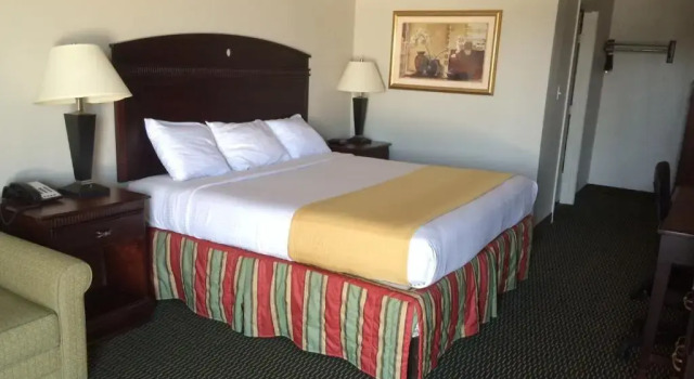 Standardowy pokój Express Inn