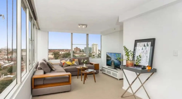 Апартаменты St Kilda Penthouse with Panaromic Bay and City View