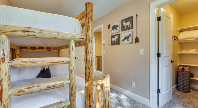 Апартаменты 1 Mi to Main St: Breckenridge Retreat w/ Hot Tub!