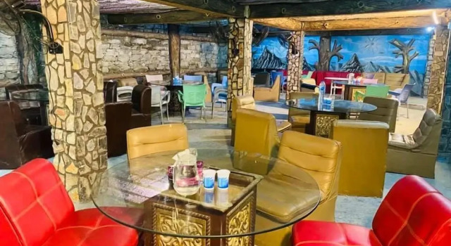 Betab Sahil Hotel & Restaurant, Забронировать Отель Отели Свата с парковкой, Парковка