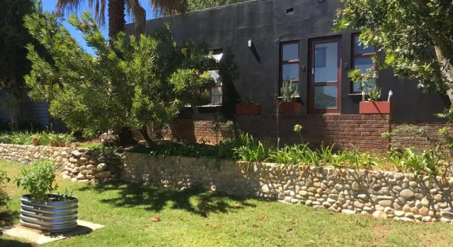 Коттедж Stellenbosch Gardens