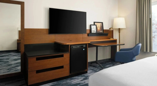 Студия SpringHill Suites by Marriott Newark International Airport