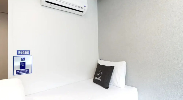 Номер Standard K-Grand Hotel Seoul