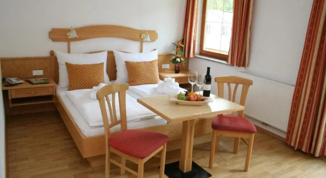 Hotel Alpenrose Mühlbach am Hochkönig, Rezerwuj Hotel Hotele w Salzburg z parkingiem, Parking
