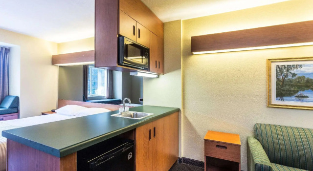 Двухместный люкс Microtel Inn and Suites Ocala