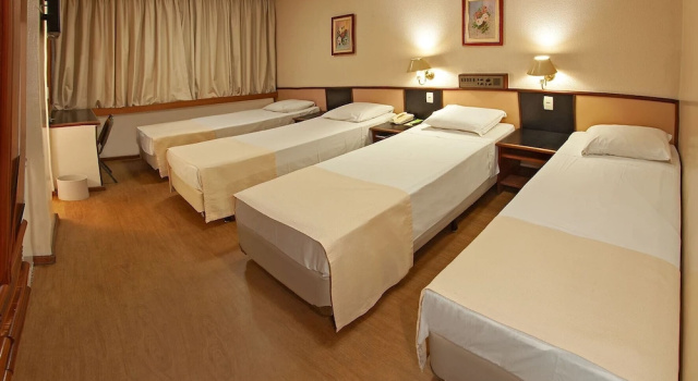 Четырёхместный номер Deluxe Lira Hotel