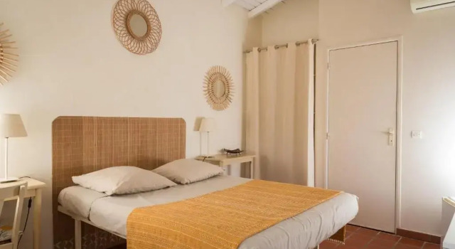 Двухместный номер Standard с видом на бассейн Hôtel Les Bananiers