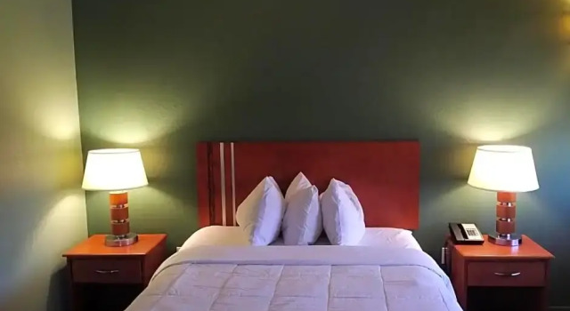 Люкс Marble Waters Hotel & Suites, Trademark by Wyndham