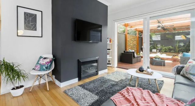 AMORE, Buchen Sie Hotel Melbourne Melbourne und Umgebung