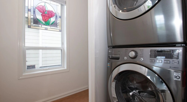 492 By The Beach 2 Bedroom Townhouse by RedAwning, Buchen Sie Hotel Penticton 
