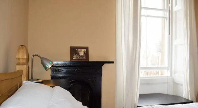 Comfy 1 Bedroom Apartment in City Centre, Забронировать Апартаменты/квартира Бротон Эдинбург, рядом с St James Quarter