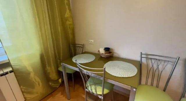 Sweet Home (СвитХоум) на улице Сергея Акимова 57, Забронировать Апартаменты/квартира Отели Нижнего Новгорода с парковкой, Парковка