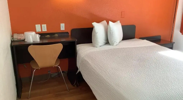 Одноместный номер Standard Motel 6 Carlsbad Downtown