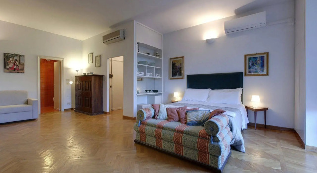 Home Sharing - Santissima Annunziata, Забронировать Отель Флоренция Тоскана, рядом с Дом Буонаротти