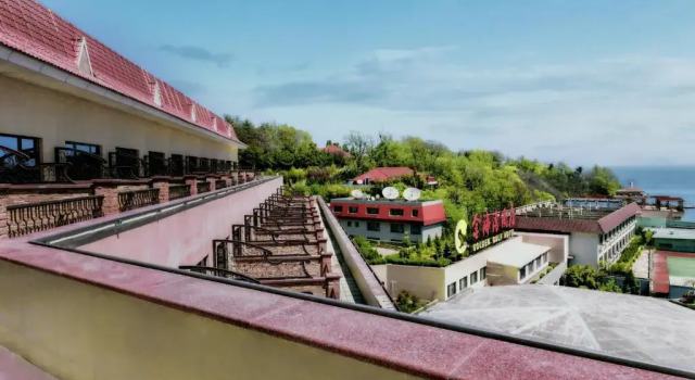 Двухместный номер Standard с балконом и с красивым видом из окна Yantai Golden Gulf Hotel