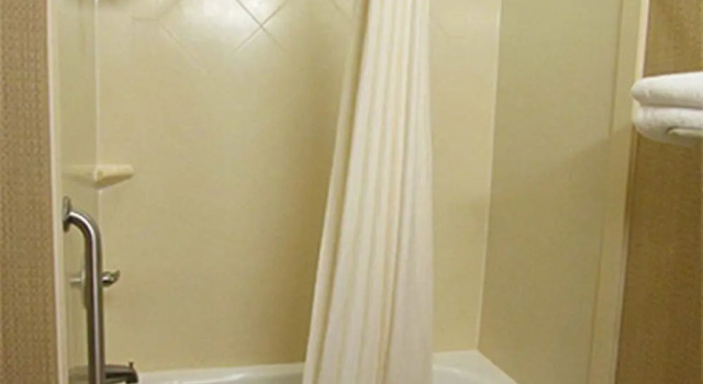 Двухместный номер Standard с видом на озеро Canal Park Lodge