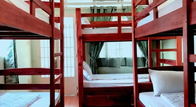 Jungle House, Забронировать Отель Отели Хошимина с парковкой, рядом с Парк Тао Дан, Парковка