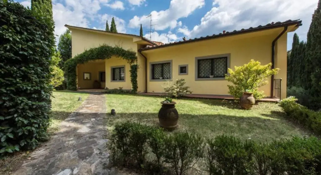 Вилла Fabulous Florentine Villa in the City..