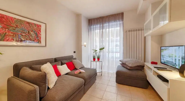 Modern Lakefront 2-Bedroom Apartment, Забронировать Апартаменты/квартира Реццонико Озеро Комо