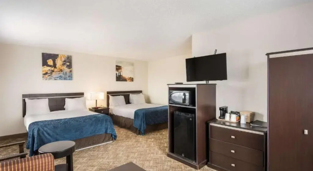 Четырёхместный номер Deluxe Best Western Mount Pleasant Inn