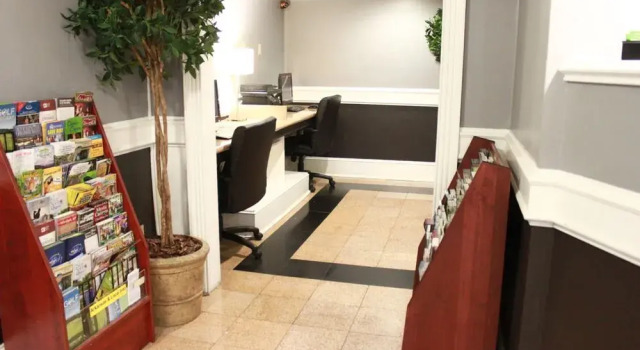 Holiday Inn North Little Rock, Book Hotel Little Rock Arkansas