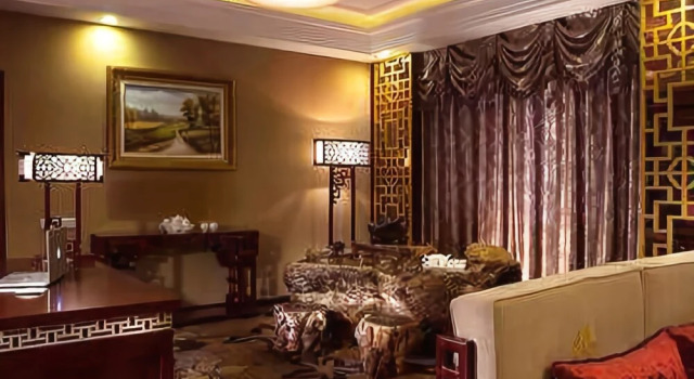 Rong Jin Zhou Hai Hotel, Rezerwuj Hotel Hotele biznesowe w Jiuquan, 4* 5*
