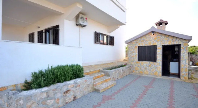 Apartments Mirta