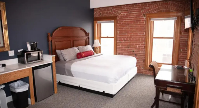 Номер Standard The Victor Hotel